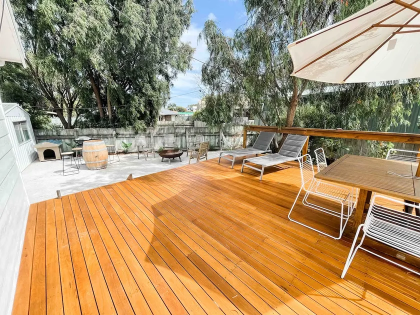 Sonnys At Robe 350m to Long Beach Coastal Getaway Pet Friendly Two bedroom Home - Image 1