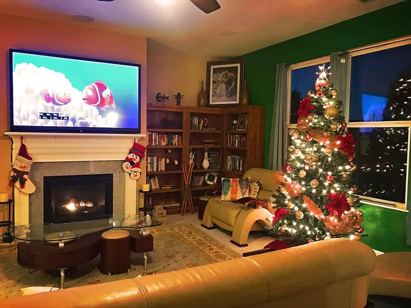 Family-friendly Fully-furnished Home - Image 1