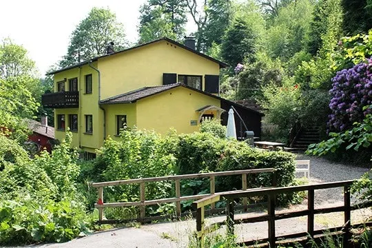 Idyllic villa by the creek with fireplace and sauna 300 m² - Image 1