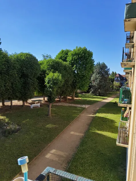 Bright apartment balcony (20 min Paris RER A) - Image 1