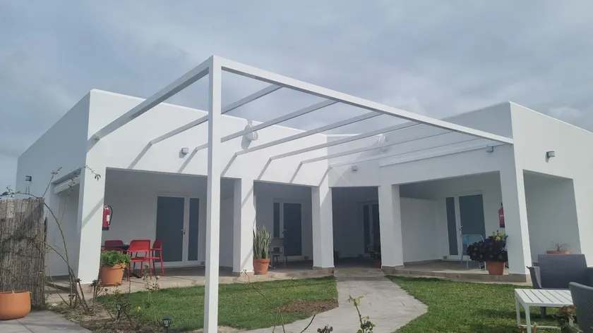 Apartment with pool in Zahora - Image 1