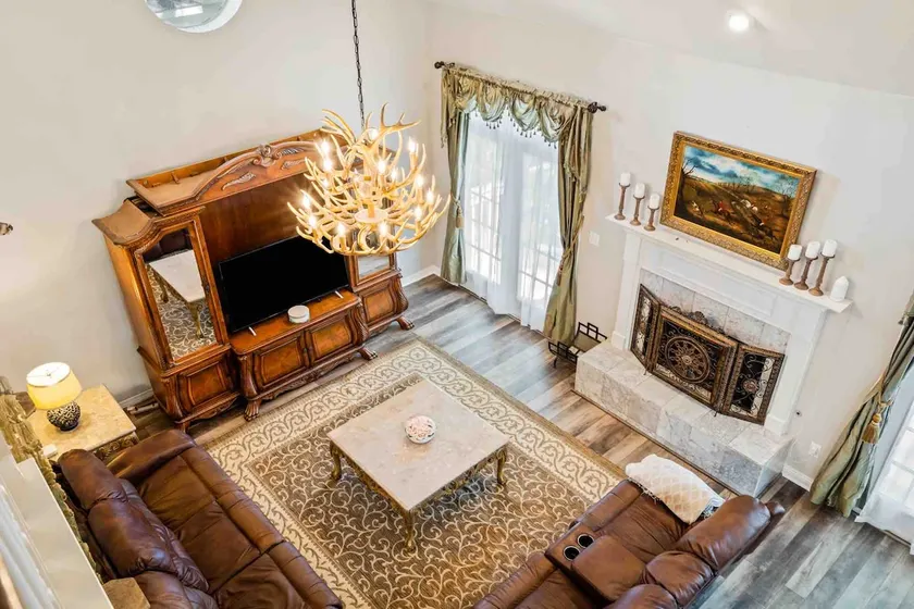 Charming Luxury Family Home - Image 1
