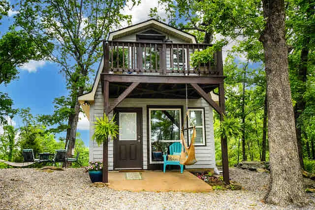 Snake Creek's Lake Retreat at Woodhaven Cabin - Image 1
