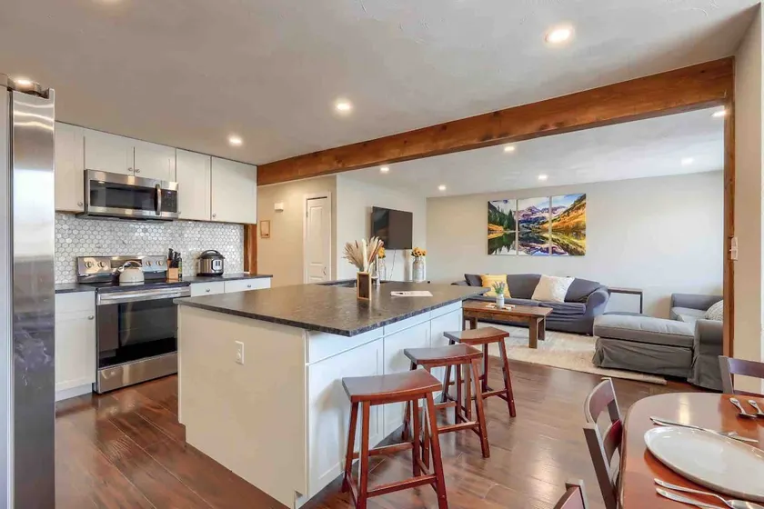 Longmont 4BR Escape w/ Sauna, Cold Plunge & Arcade - Image 1