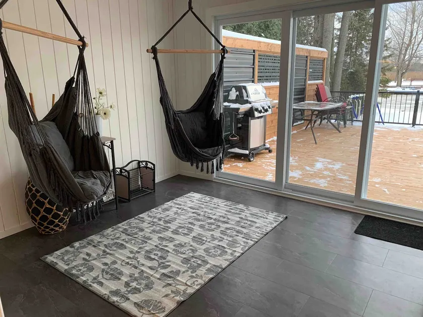 Eau Plaisir Cottage, pool and hot tub - Image 1