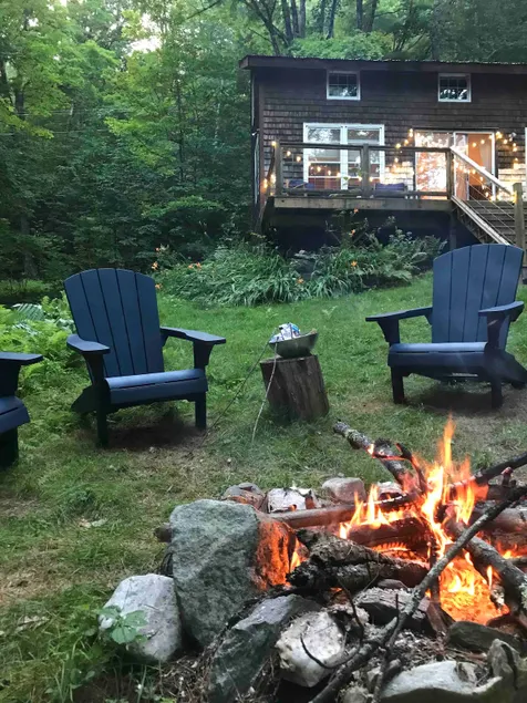 Romantic Wooded Vermont Cabin - Image 1