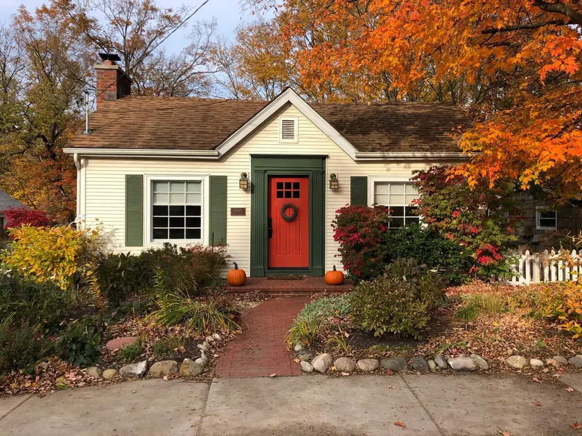 Eco-friendly riverfront home. Close to Ann Arbor and on the Huron River! - Image 1