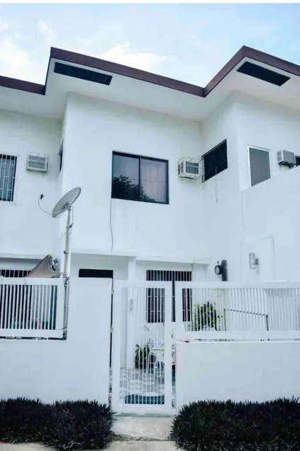 Holiday Townhouse - Image 1