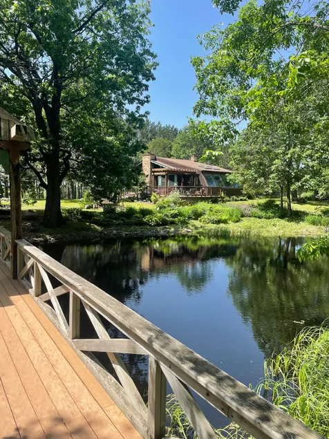 Escape to a Northwoods Cabin with private island! - Image 1