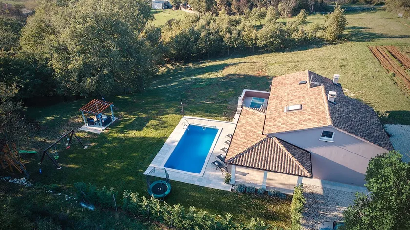 Modern House with private pool - Image 1