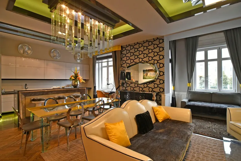 LuxuryFlat near centre on118 sqm, 3BR,2BTH,8bed,AC - Image 1