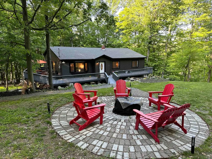 Modern Woodland Retreat, Hudson Valley & Catskills - Image 1