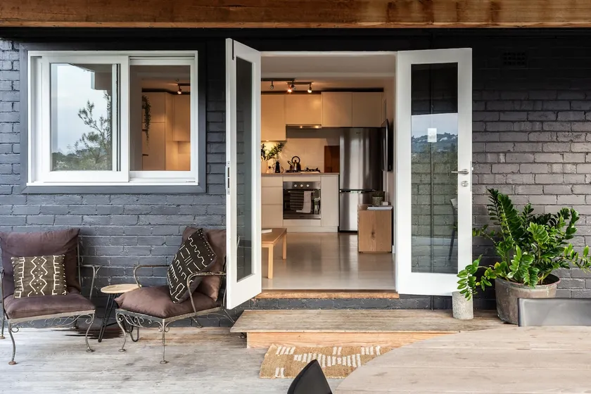 Avalon beach Apartment - Image 1