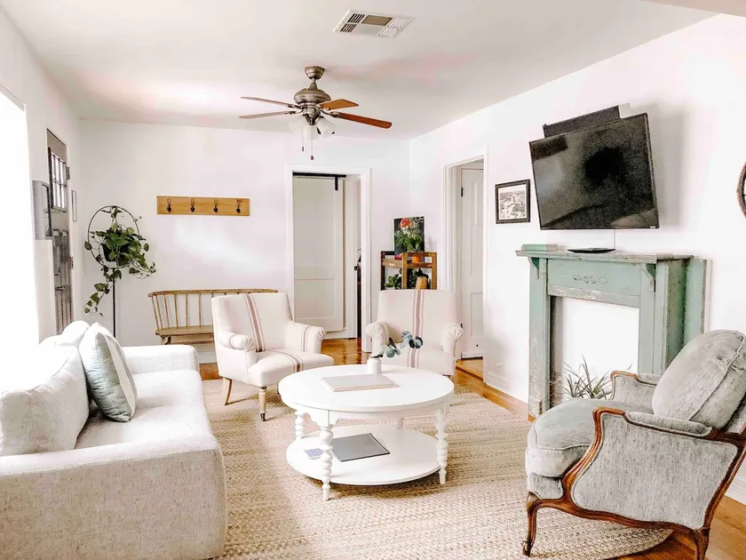 Stollewerk Haus! Comfy KING SUITE & Location! - Image 1