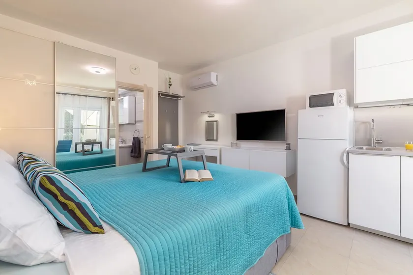 eVita Fazana Premium Studio Apartments - Image 1