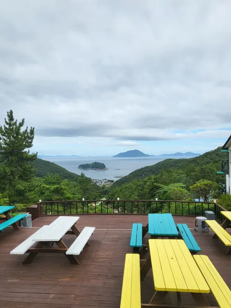 This is a relaxing space in Namhae with a great view of the sea. - Image 1