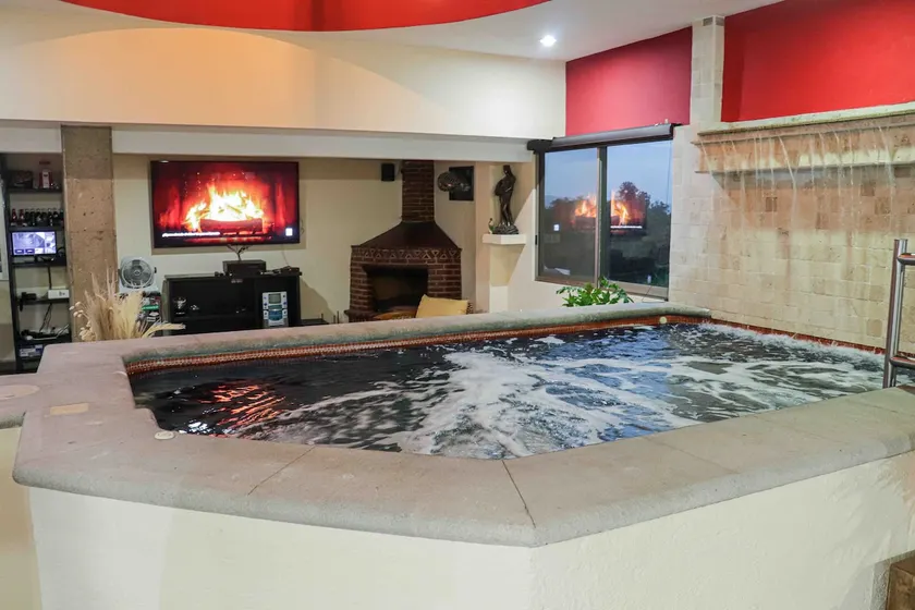 AVANI, Luxurious Loft with private Jacuzzi Cuernavaca - Image 1