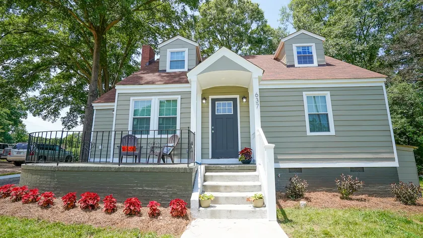 4bd/3bth Combined Cape Cod & Cottage | 5 Min to RH - Image 1