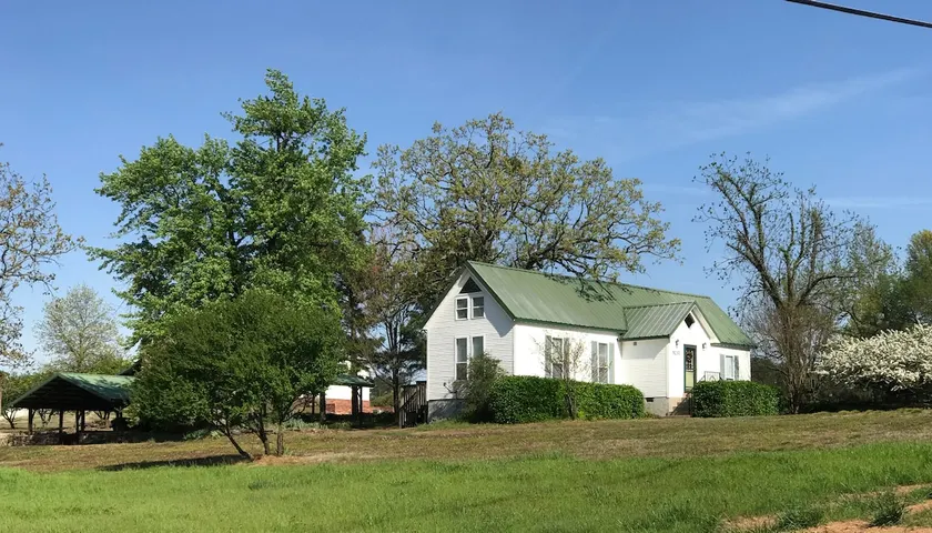 Wine Family Homestead - Image 1