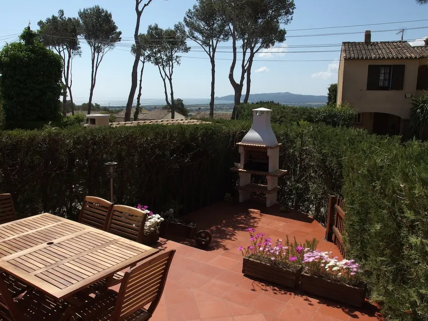 Air conditioning, garden, pool, Wi-Fi, - Image 1