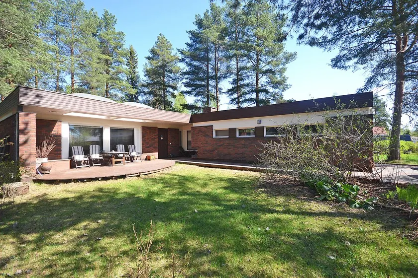 BEAUTIFUL HOUSE - PEACEFUL NEIGHBORHOOD - Image 1