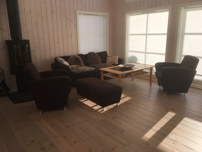 Cabin with a view of snow-proof Lygna. - Image 1
