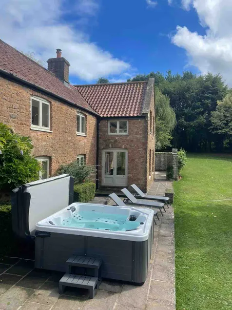 Stunning Country Farm House between Bristol & Bath - Image 1