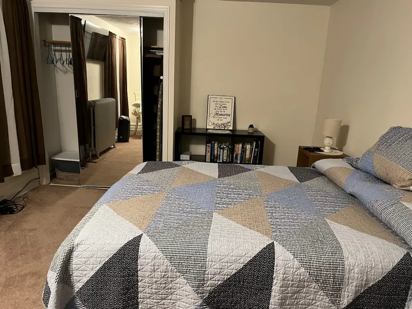 Debbie's house - Image 1