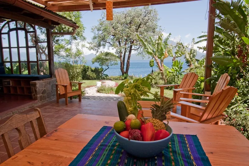 Lakeshore Retreat, escape from it all! - Image 1