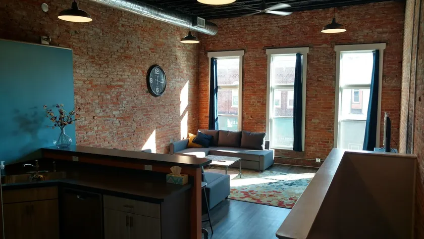 2 Bedroom Loft in Historic Downtown Elmore, Ohio - Image 1