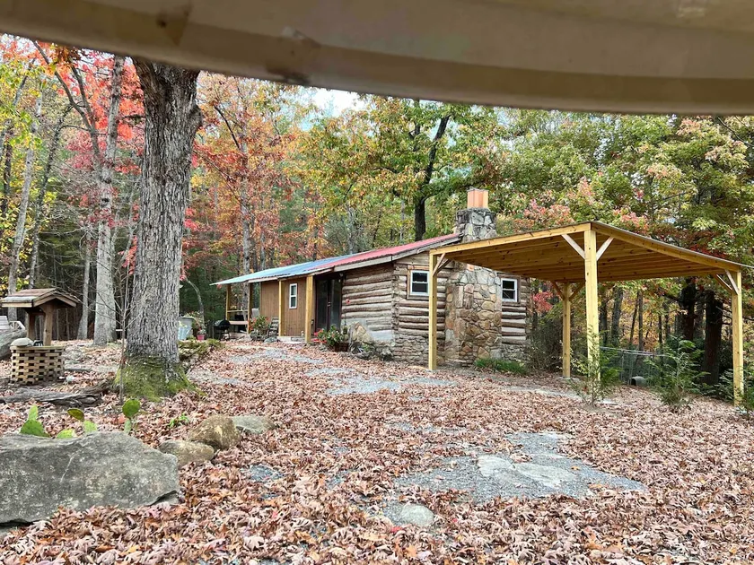 Cozy Cabin w/Hot-Tub In The Beautiful Mountains of North Carolina, Pet Friendly! - Image 1