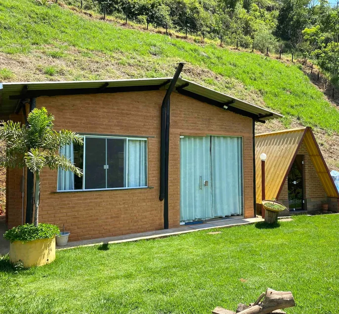 Cottage in Santa Rita de Jacutinga MG - Image 1