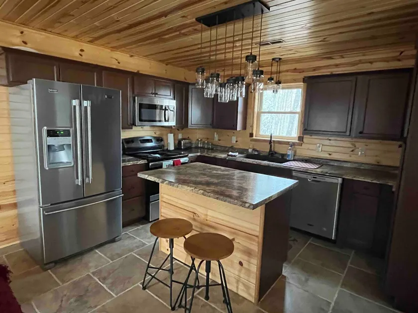 Ozarks Hideaway - Image 1