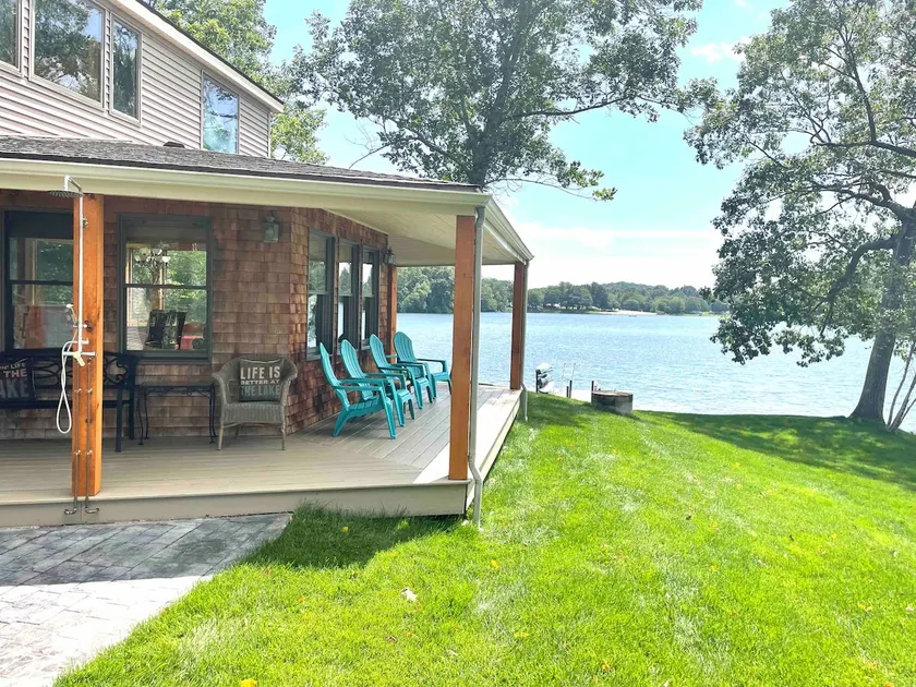 Large Island Lake House, near casinos - Image 1