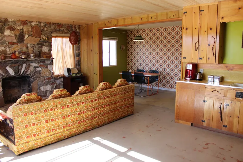 Wonder Years Cabin - Image 1