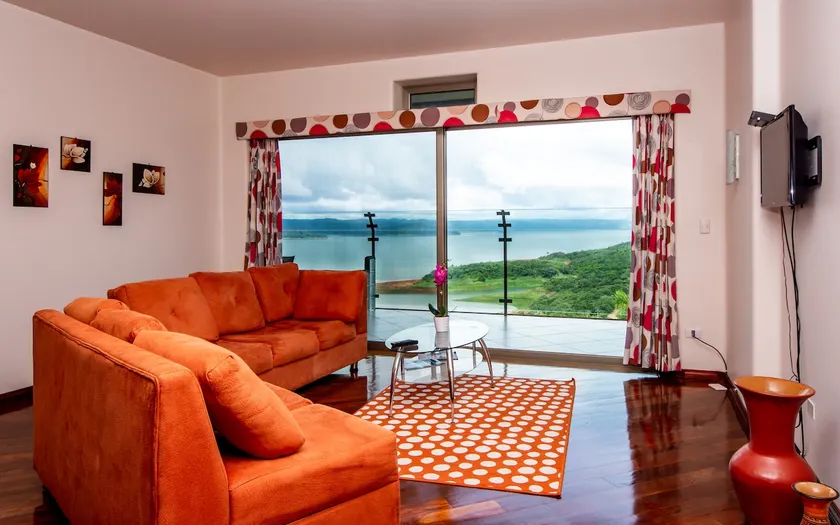 NOUVEAU LAC ARENAL CONDO 1B / 1 B CUISINE COMPLETE - Image 1