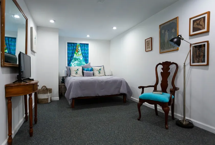 The Hummingbird, a cozy quiet, 2 room apartment - Image 1