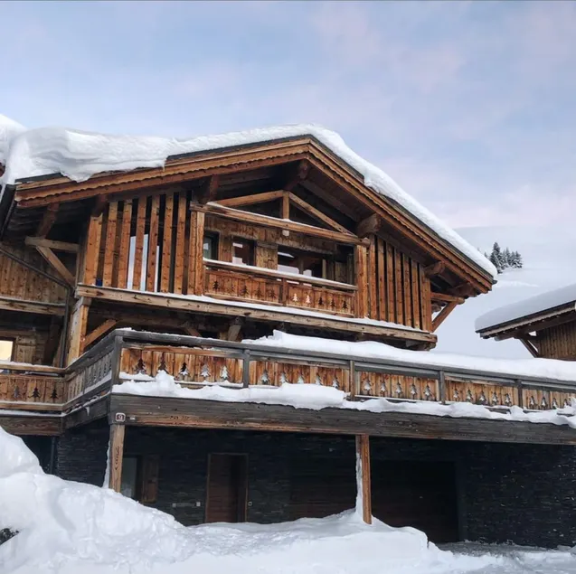 Very comfortable chalet, unique view, ski-in, ski-out - Image 1