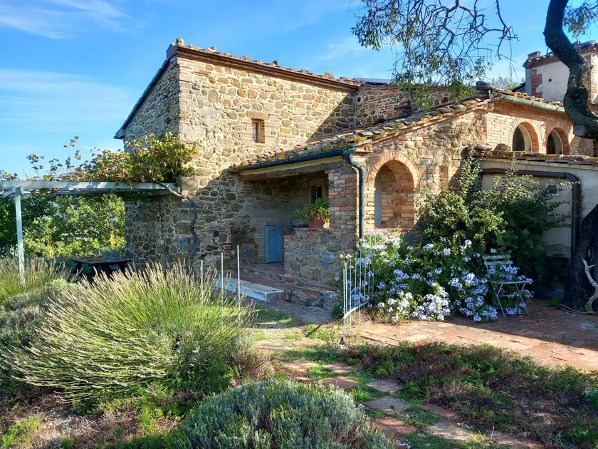 Characteristic agritourism accommodation with swimming pool - Image 1