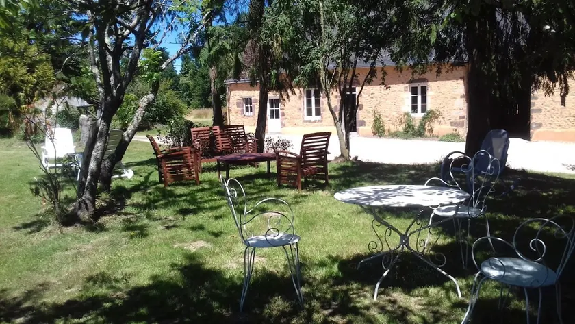 Maison Forestière in Sillé-Le-Guillaume Forest - Image 1