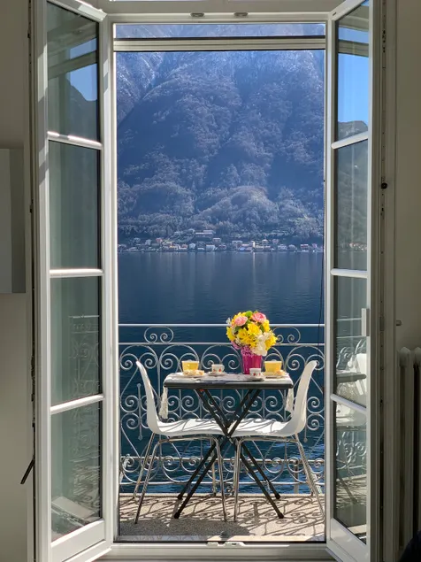 FURNISHED STUDIO IN FRONT OF THE LAKE - Image 1