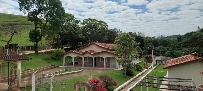 Sítio Piscina Jacuzzi Hidro Lindóia / Serra Negra - Image 1