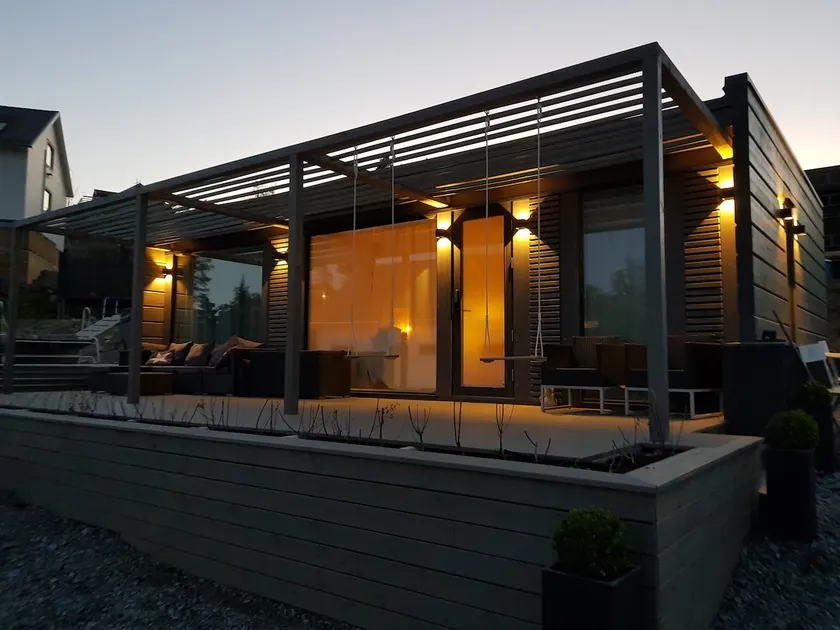 Modern house w great location close to the beach - Image 1