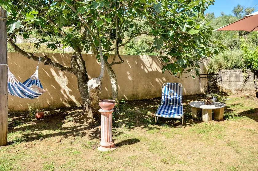 Doloi garden house - Image 1