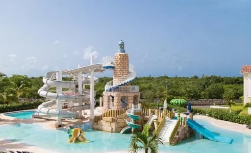 Bayahibe Cadaquez Caribe Beachfront Apt next to Dreams & Catalonia Resorts  - Image 1