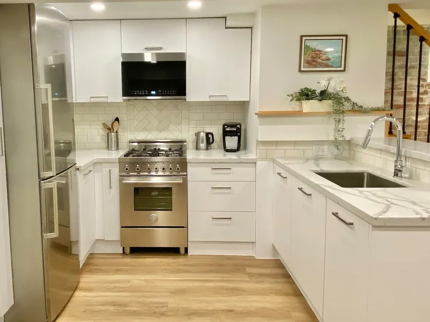 Luxury Kitchen - Desk - Basement Apartment - Image 1