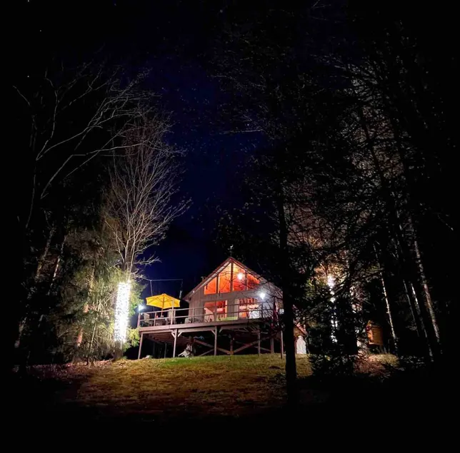 Hidden Hilltop Cabin - Image 1