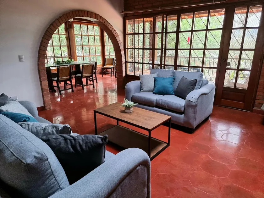 Villa Floresta, a spacious house with a mountain view - Image 1