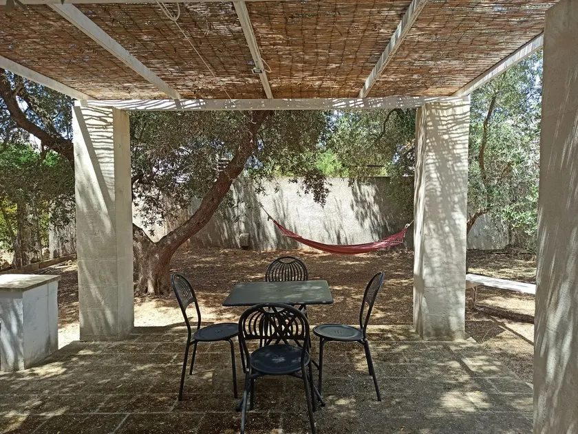 \"Maviglia\" villa with large garden - Image 1
