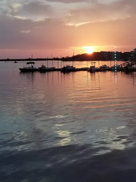 LOCATION!! FISHING & SCALLOPING! MINUTES TO GULF! - Image 1
